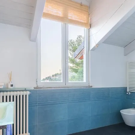Villa Nel Blu 8, Emma Cervo